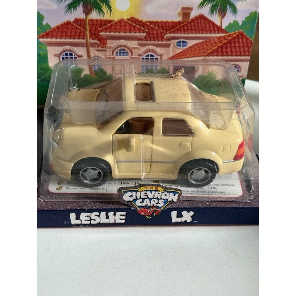 Chevron‎ Car In The Box , Leslie lx